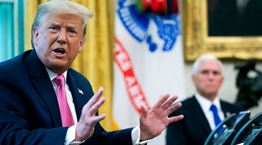 Ο Donald Trump αλλάζει στρατηγική απέναντι στην πανδημία