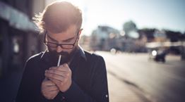 3 δραστικοί τρόποι για να κόψεις το κάπνισμα, σύμφωνα με την επιστήμη