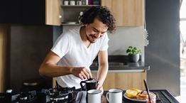 Πώς να &#39;καις&#39; περισσότερες θερμίδες ακόμα και μέσα στο σπίτι