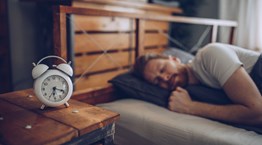 Πόσες ώρες πρέπει να κοιμάσαι, σύμφωνα με το Harvard