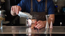 'Σερβίρω Υπεύθυνα': Μία καινοτόμος εφαρμογή για την υπεύθυνη διάθεση αλκοόλ