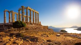 Τουρίστες απ&#39; όλο τον κόσμο ζουν το όνειρο της Αττικής 12 μήνες τον χρόνο