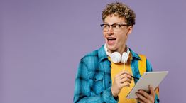 Από πότε οι σπασίκλες είναι στη μόδα;