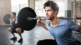 Καλοντυμένος στο γυμναστήριο