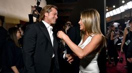 Γιατί η Jennifer Aniston ζητά 100 εκ. δολάρια από τον Brad Pitt;