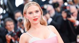 Scarlett Johansson έξαλλη με την τεχνητή νοημοσύνη, μηνύει εφαρμογή που &#39;έκλεψε&#39; τη φωνή της
