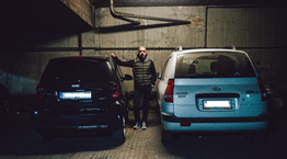 Ο άνθρωπος που έχει οδηγήσει 70.000 χιλιόμετρα σε ένα γκαράζ