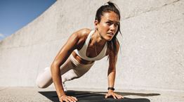 'Καυτές' FitFluencers που θα σε πείσουν να επιστρέψεις στο γυμναστήριο