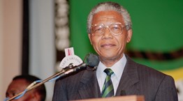 Όταν ο Nelson Mandela βγήκε θριαμβευτής από τη φυλακή