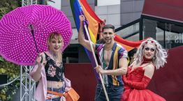 H ιστορία της σημαίας του Pride