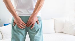 Ενδοσκοπική θεραπεία κύστης κόκκυγα με laser: Η τεχνική που άλλαξε τα δεδομένα