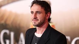 Ο Paul Mescal πουλάει τα ρούχα του Gladiator II