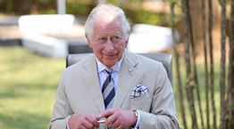 Ο Κάρολος ξεκίνησε τις απολύσεις από όταν στέφθηκε Βασιλιάς