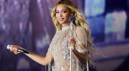 Η στροφή της Beyoncé στην country μουσική δεν περιλαμβάνει πολλά ρούχα