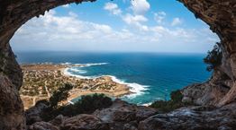 Μετά το Παρίσι, ένα νησί της Ελλάδας στους κορυφαίους καλοκαιρινούς προορισμούς για το 2024