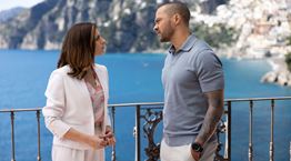 Hotel Costiera και The Hack: Πότε και πού θα μπορέσεις να δεις τις πολυσυζητημένες σειρές