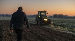 Μετά τους αγρότες, σειρά παίρνουν οι μελισσοκόμοι