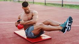 Η 15λεπτη προπόνηση με kettlebell που θα αλλάξει το κορμί σου