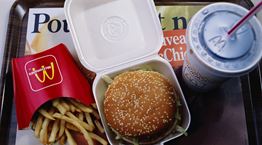 Γιατί η Coca Cola των McDonald's έχει καλύτερη γεύση