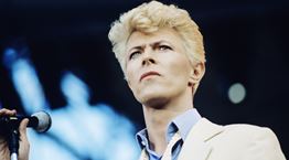 Όταν η Angie Bowie &#39;έπιασε&#39; τον David Bowie και τον Mick Jagger στο κρεβάτι