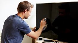 Ο πιο εύκολος τρόπος για να καθαρίσεις την τηλεόραση