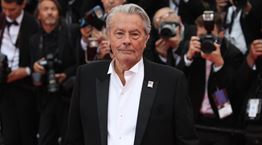Ένας πόλεμος συμβαίνει ανάμεσα στον Alain Delon και τα παιδιά του