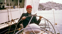 Το σκοτεινό προφίλ του Jacques Cousteau