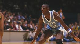 Όταν ο 19χρονος Michael Jordan έδειχνε τα &#39;δόντια&#39; του από νωρίς