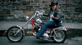 Διάσημοι σε δύο ρόδες, οι φωτογραφίες