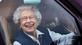 Τα μηχανοκίνητα 'κοσμήματα' της βασίλισσας Ελισάβετ