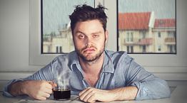 Γιατί δεν με ξυπνάει ο καφές το πρωί;