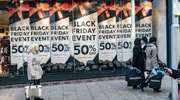 Τι συμβολίζει η Black Friday και γιατί ονομάζεται έτσι