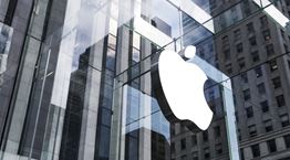Η Apple παρουσιάζει τα πιο ισχυρά laptops στην ιστορία της