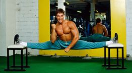 Προπόνηση ποδιών από τον Jean-Claude Van Damme