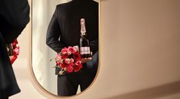 Ο Άγιος Βαλεντίνος ταιριάζει τέλεια με τη Moët &amp; Chandon
