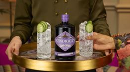 Grand Cabaret, το αναζωογονητικά φρουτώδες, νέο limited edition του Hendrick’s