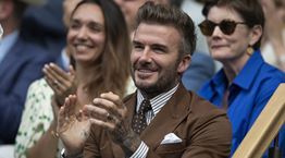 Αν κάτι μας έμεινε από το Wimbledon, αυτό είναι το κοστούμι του David Beckham