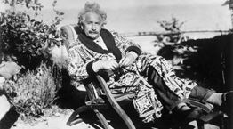 Επιστολή του Αϊνστάιν με τη διάσημη εξίσωση E=mc2 πουλήθηκε στην τιμή-ρεκόρ των 1,2 εκατ. δολαρίων