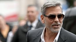 O George Clooney φορά το ίδιο κοστούμι εδώ και 20 χρόνια