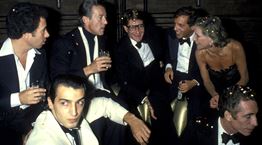 Έξι αρώματα ζητούν συγγραφέα