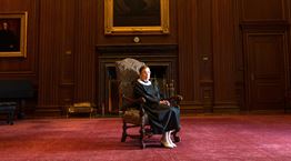 Έφυγε από τη ζωή η θρυλική Ruth Bader Ginsburg