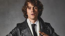 Πώς να φορέσεις το σμόκιν αλλιώς