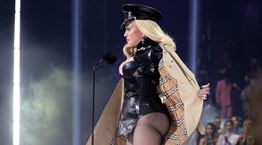 Η Madonna ξεφάντωσε στα 64α γενέθλιά της στην Ιταλία