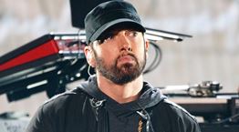 Σε άλλα νέα, ο Eminem αγόρασε έναν NFT πίθηκο που του μοιάζει