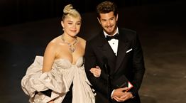 H 'περίεργη' στιγμή στην ερωτική σκηνή του Andrew Garfield και της Florence Pugh