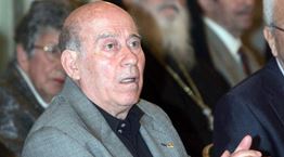 Μια σπάνια οικογενειακή φωτογραφία του Θανάση Βέγγου