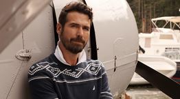 #SeasonFavorites: Το ξεχωριστό πουλόβερ που θα σε ζεστάνει τα φετινά Χριστούγεννα