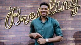 Δύο &#39;ωραίες&#39; ώρες με τον Γιάννη Αντετοκούνμπο