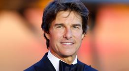 Είδαμε τον Tom Cruise χωρίς μπλούζα και θέλουμε τους ανάγλυφους κοιλιακούς του