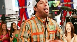 Ο Adam Sandler παίζει μπάσκετ με NBAers. Και είναι καλός.